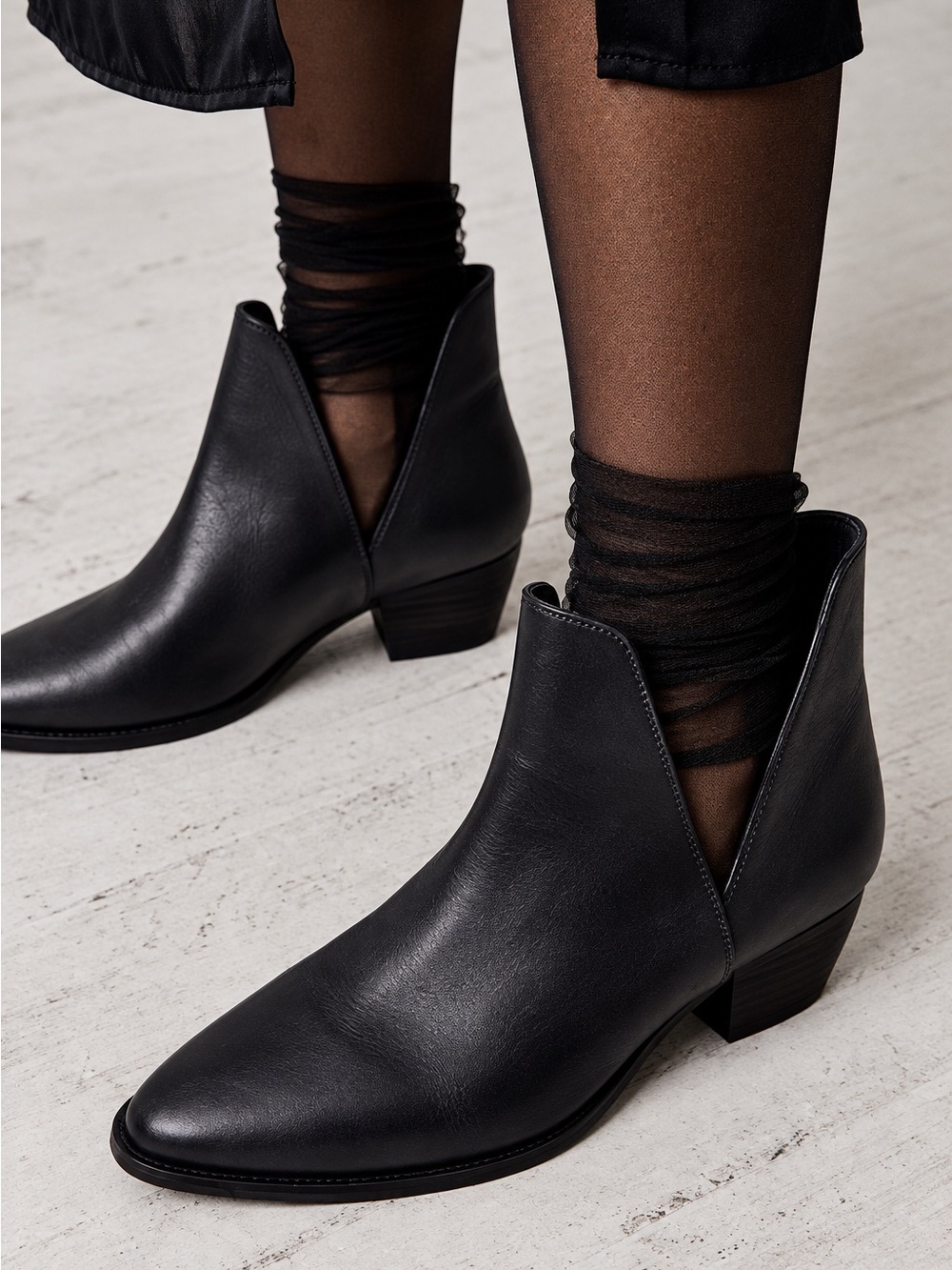 NEW FREE PEOPLE Charm Double V Black Leather Ankle Booties